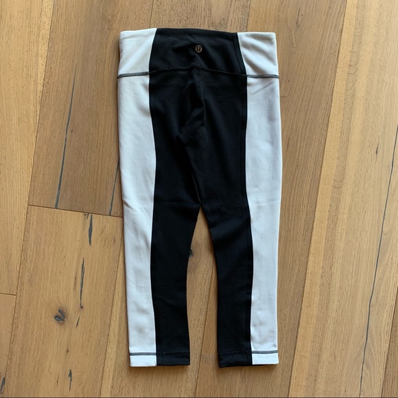 Lululemon Wunder Under crop leggings size 4 - Picture 3 of 6